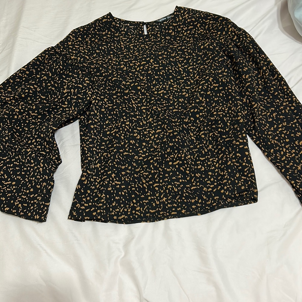 Trumpet sleeve top